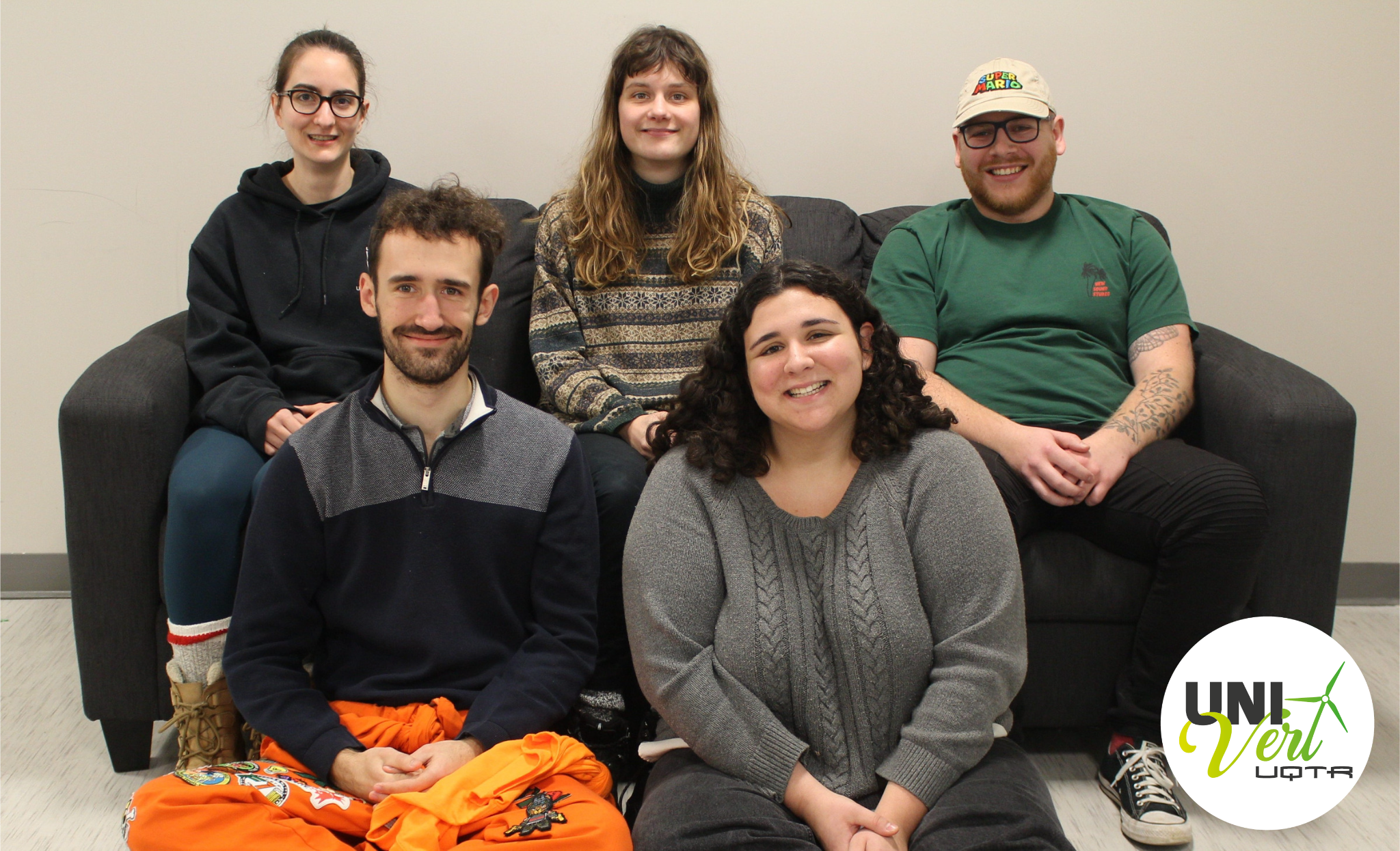 CX_UnivertUQTR_2022-2023 De gauche à droite, haut en bas : Frédérique, Mélissa, Philippe, Robin et Anne-Sofie